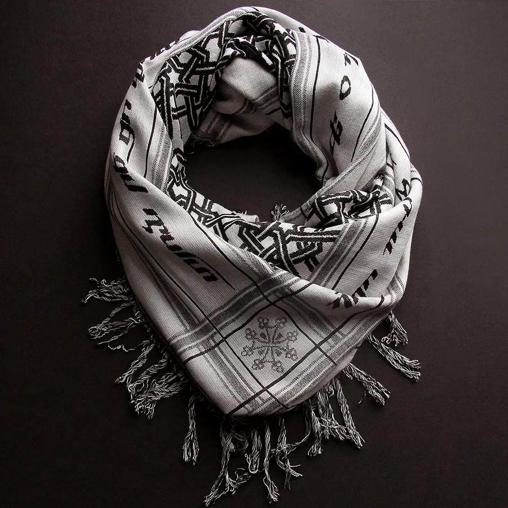 Certainly! How about this optimized title: Luxurious Qami White Wool Scarf: Soft & Cozy Winter Accessory.